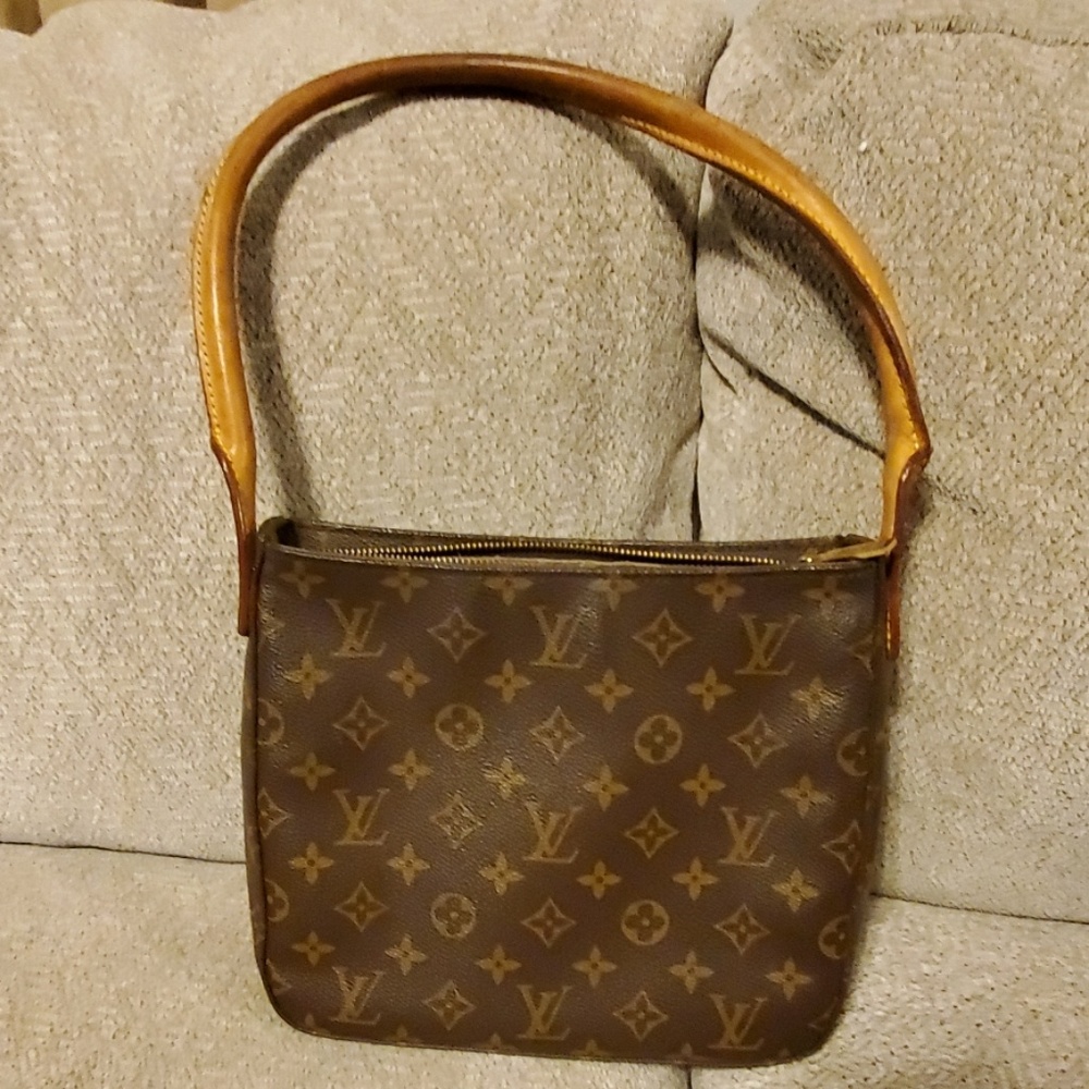 LOUIS VUITTON bag